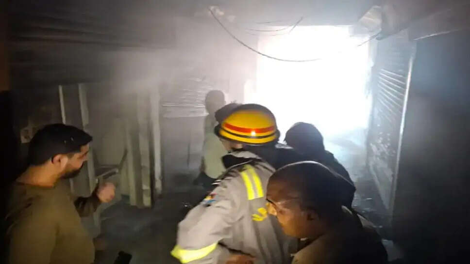 PCF प्लाजा में शॉर्ट सर्किट 