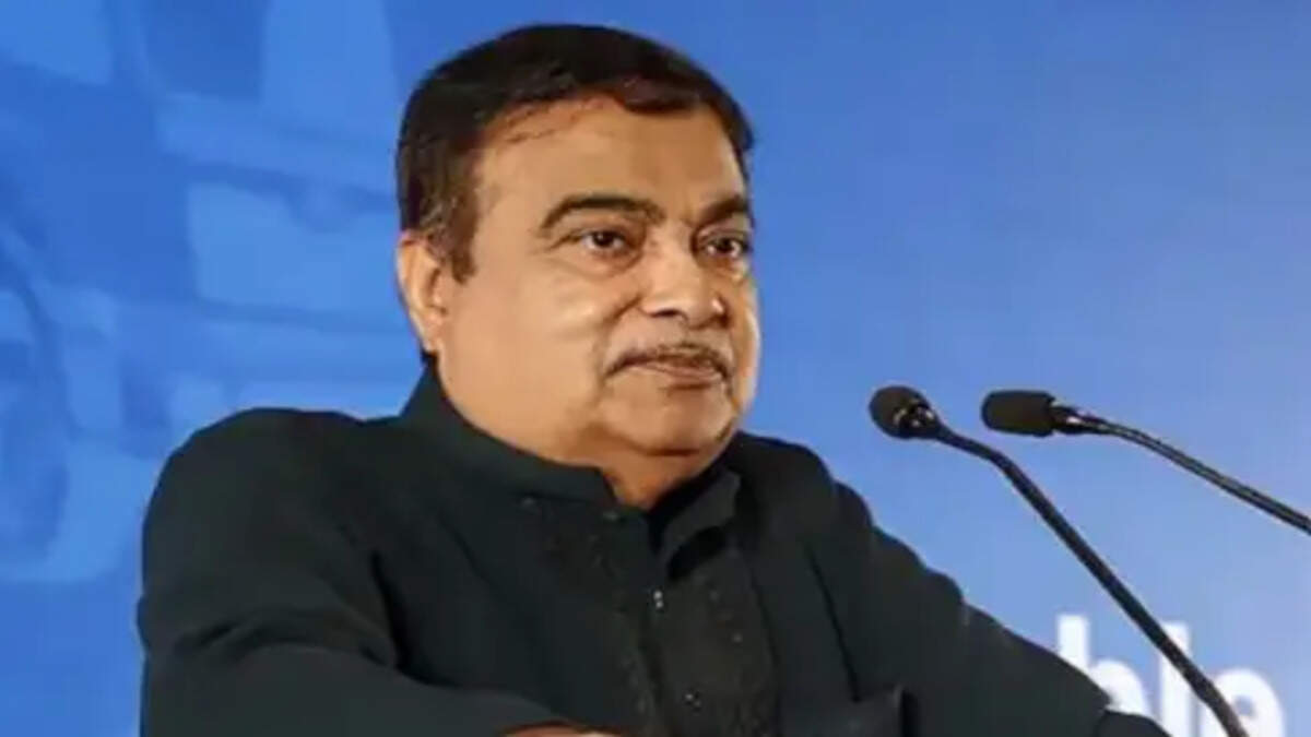मंत्री नितिन गडकरी