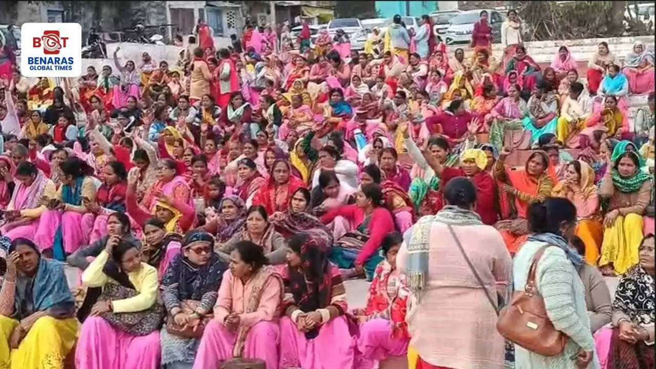 वाराणसी I&nbsp;महात्मा गांधी की शहादत दिवस की पूर्व संध्या पर दिहाड़ी मजदूर संगठन एवं लोक समिति वाराणसी के संयुक्त तत्वावधान में राजातालाब में सैकड़ों दिहाड़ी मजदूरों ने रोजगार और मजदूर अधिकारों को लेकर 