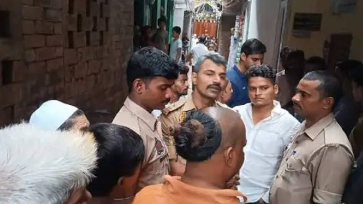 वाराणसी में एक ही दिन करंट से 3 मौतें