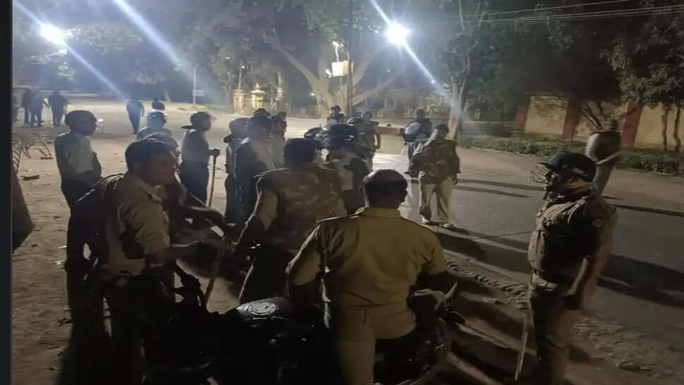 BHU में आधी रात बवाल