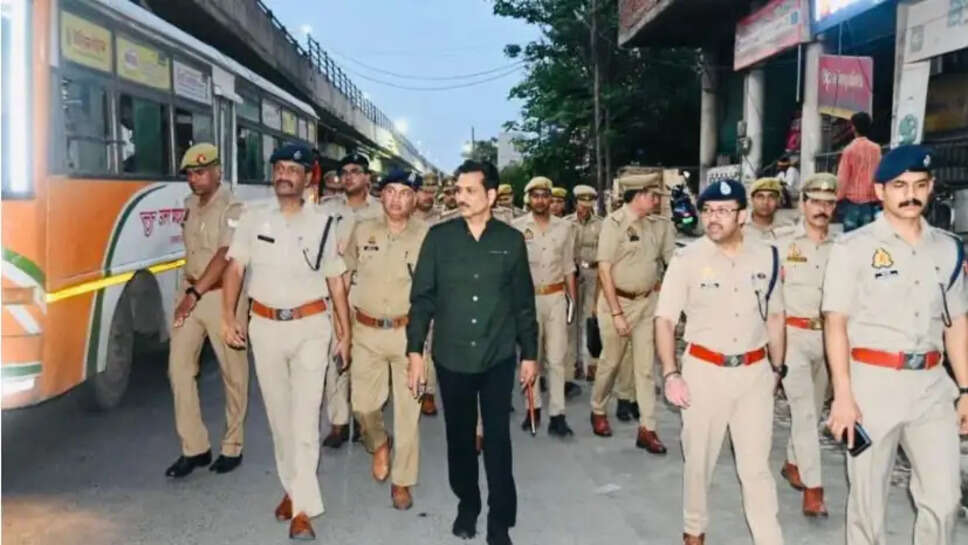 सड़क पर उतरे कमिश्नर