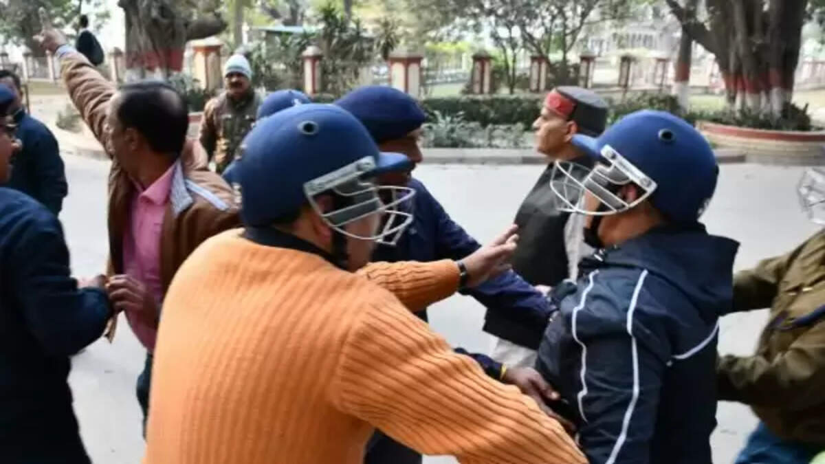 BHU हिंसा 