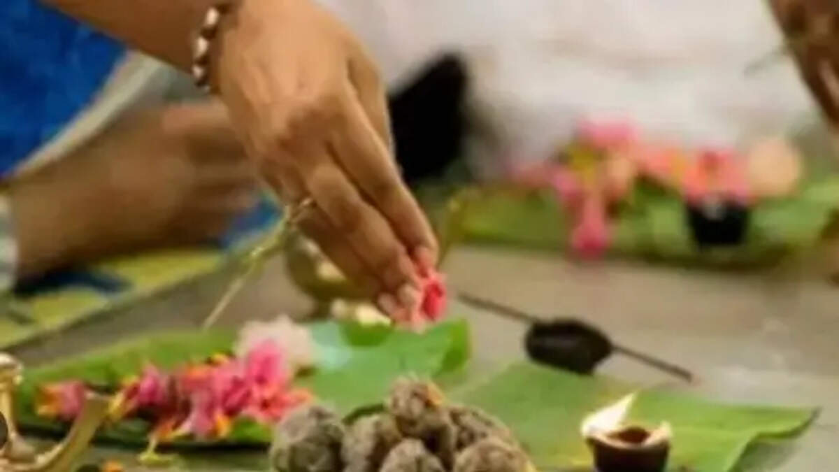 पितृ पक्ष की दशमी तिथि आज