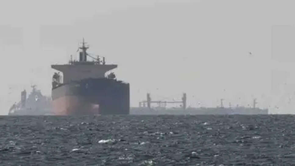 हॉर्मुज में फायरिंग