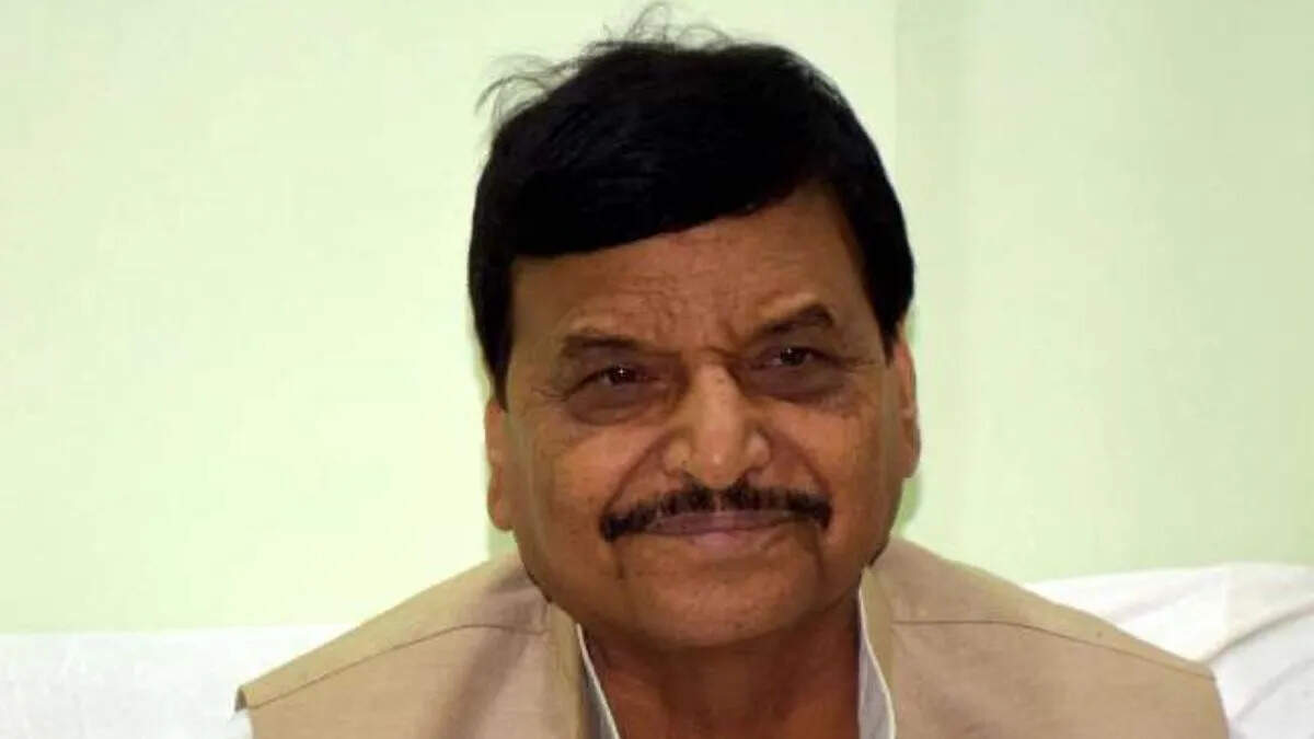  &ldquo;2027 में सपा की सरकार बनेगी, भाजपा से जनता परेशान&rdquo; &mdash; शिवपाल यादव का आजमगढ़ में हमला