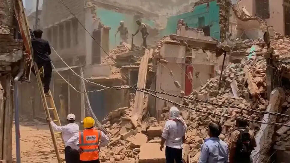 दालमंडी में सबसे बड़ी कार्रवाई