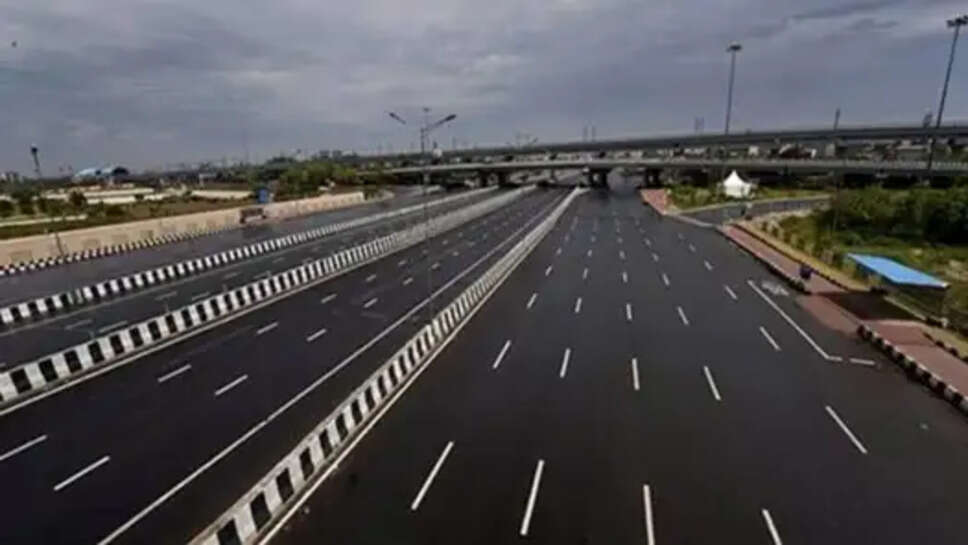 सिक्सलेन सड़क