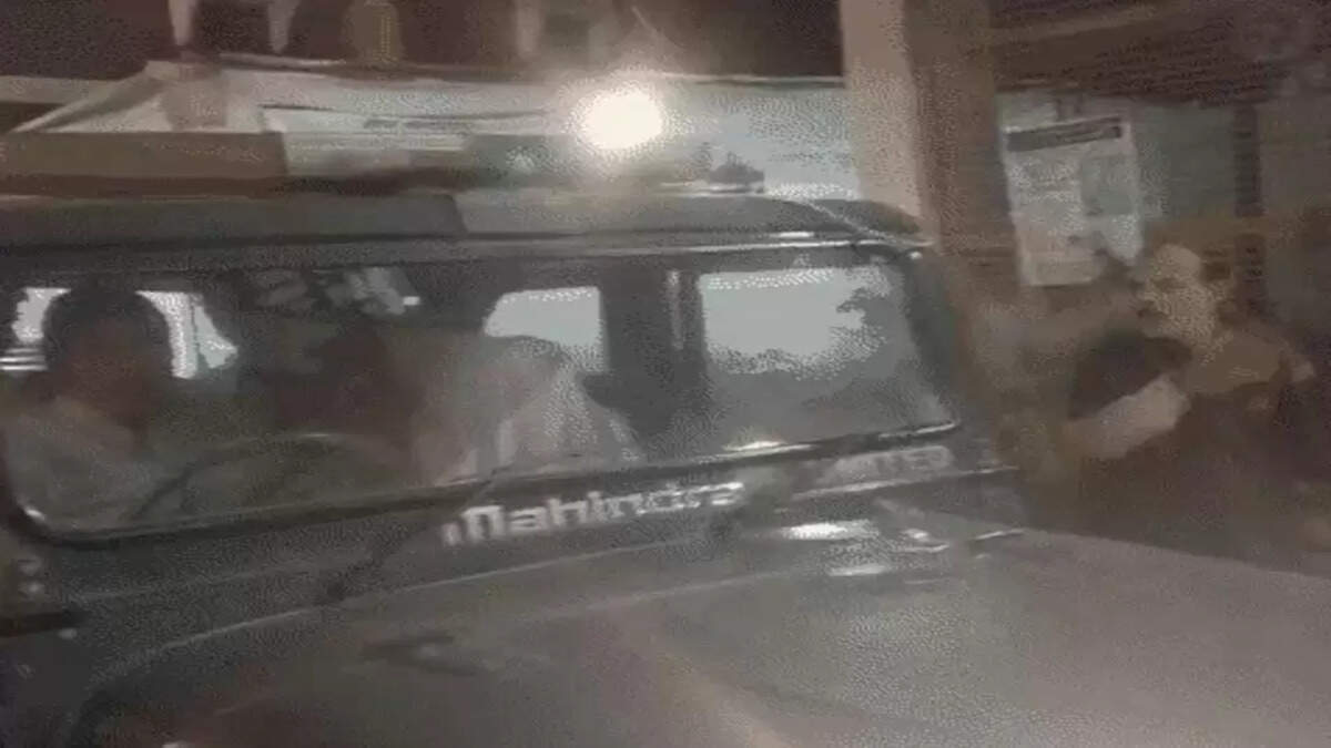 मणिकर्णिका घाट पर दरोगा से भिड़ंत का मामला