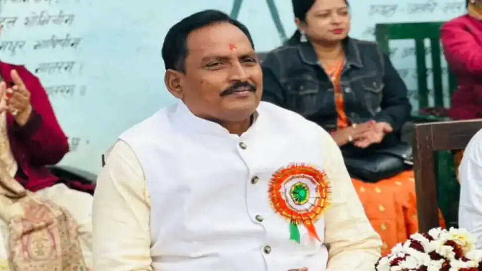 वाराणसी में BJP पार्षद पर केस