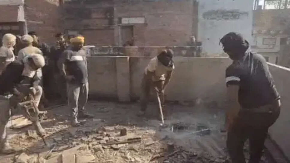 दालमंडी चौड़ीकरण प्रोजेक्ट