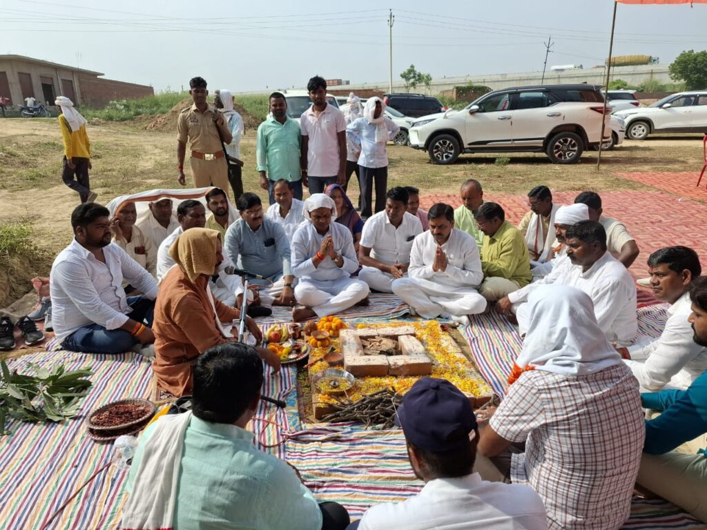 कस्तूरबा गांधी आवासीय बालिका विद्यालय का भूमि पूजन, 417.89 लाख की लागत से एक साल में होगा तैयार कस्तूरबा गांधी आवासीय बालिका विद्यालय का भूमि पूजन, 417.89 लाख की लागत से एक साल में होगा तैयार कस्तूरबा गांधी आवासीय बालिका विद्यालय का भूमि पूजन, 417.89 लाख की लागत से एक साल में होगा तैयार