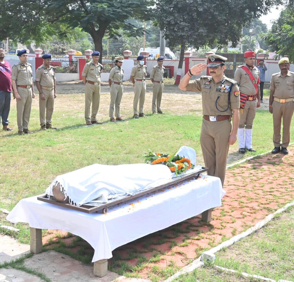 पूर्व डीजी स्व. सुबेश कुमार सिंह को वाराणसी पुलिस कमिश्नरेट द्वारा श्रद्धांजलि, मणिकर्णिका घाट पर हुआ अंतिम संस्कार पूर्व डीजी स्व. सुबेश कुमार सिंह को वाराणसी पुलिस कमिश्नरेट द्वारा श्रद्धांजलि, मणिकर्णिका घाट पर हुआ अंतिम संस्कार पूर्व डीजी स्व. सुबेश कुमार सिंह को वाराणसी पुलिस कमिश्नरेट द्वारा श्रद्धांजलि, मणिकर्णिका घाट पर हुआ अंतिम संस्कार