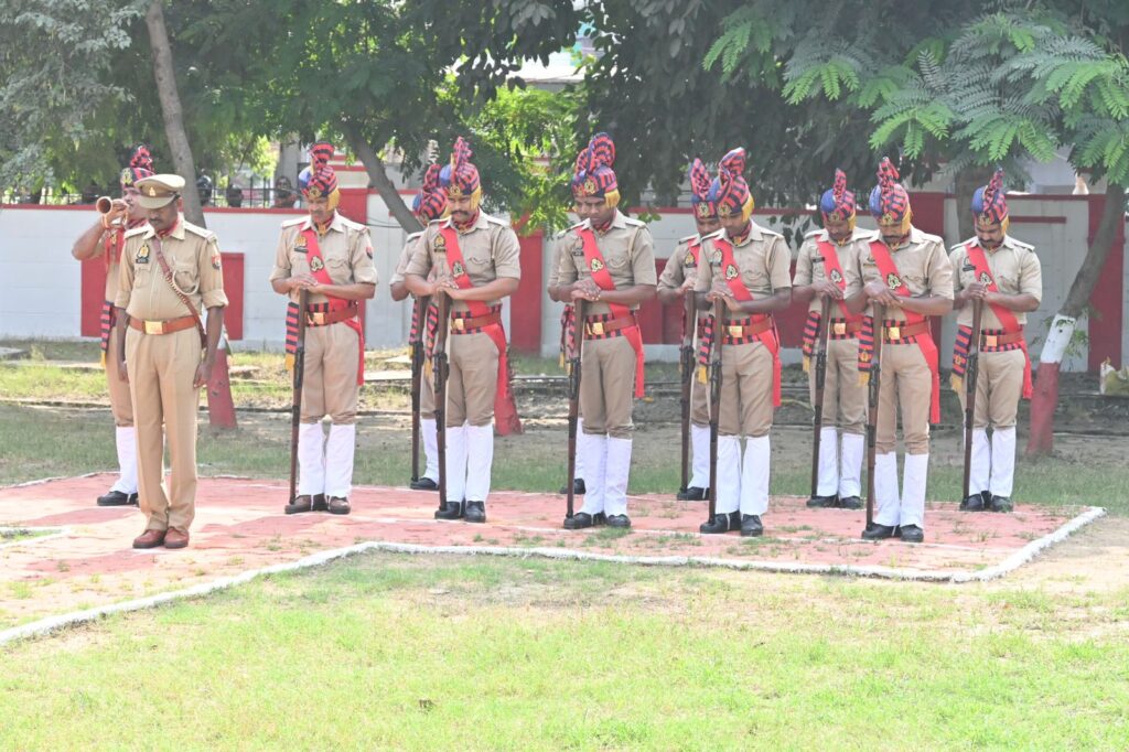 पूर्व डीजी स्व. सुबेश कुमार सिंह को वाराणसी पुलिस कमिश्नरेट द्वारा श्रद्धांजलि, मणिकर्णिका घाट पर हुआ अंतिम संस्कार पूर्व डीजी स्व. सुबेश कुमार सिंह को वाराणसी पुलिस कमिश्नरेट द्वारा श्रद्धांजलि, मणिकर्णिका घाट पर हुआ अंतिम संस्कार पूर्व डीजी स्व. सुबेश कुमार सिंह को वाराणसी पुलिस कमिश्नरेट द्वारा श्रद्धांजलि, मणिकर्णिका घाट पर हुआ अंतिम संस्कार