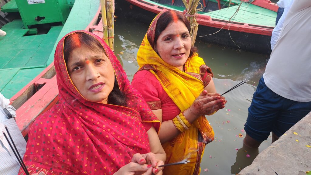 Chhath Puja 2024 : मां गंगा की गोद में लाखों श्रद्धालुओं ने अस्त होते सूर्य को दिया अर्घ्य Chhath Puja 2024 : मां गंगा की गोद में लाखों श्रद्धालुओं ने अस्त होते सूर्य को दिया अर्घ्य