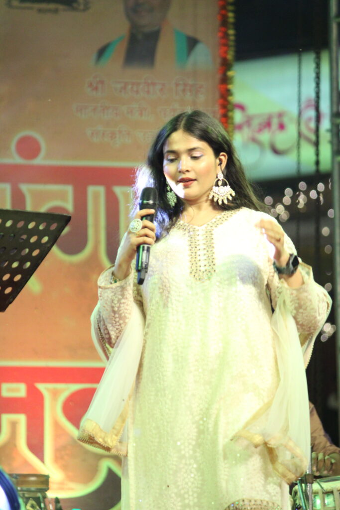 गंगा महोत्सव की दूसरी निशा सांस्कृतिक प्रस्तुतियों ने किया मोहित, इटावा घराना और दिल्ली के कलाकारों ने बांधा समा गंगा महोत्सव की दूसरी निशा सांस्कृतिक प्रस्तुतियों ने किया मोहित, इटावा घराना और दिल्ली के कलाकारों ने बांधा समा गंगा महोत्सव की दूसरी निशा सांस्कृतिक प्रस्तुतियों ने किया मोहित, इटावा घराना और दिल्ली के कलाकारों ने बांधा समा