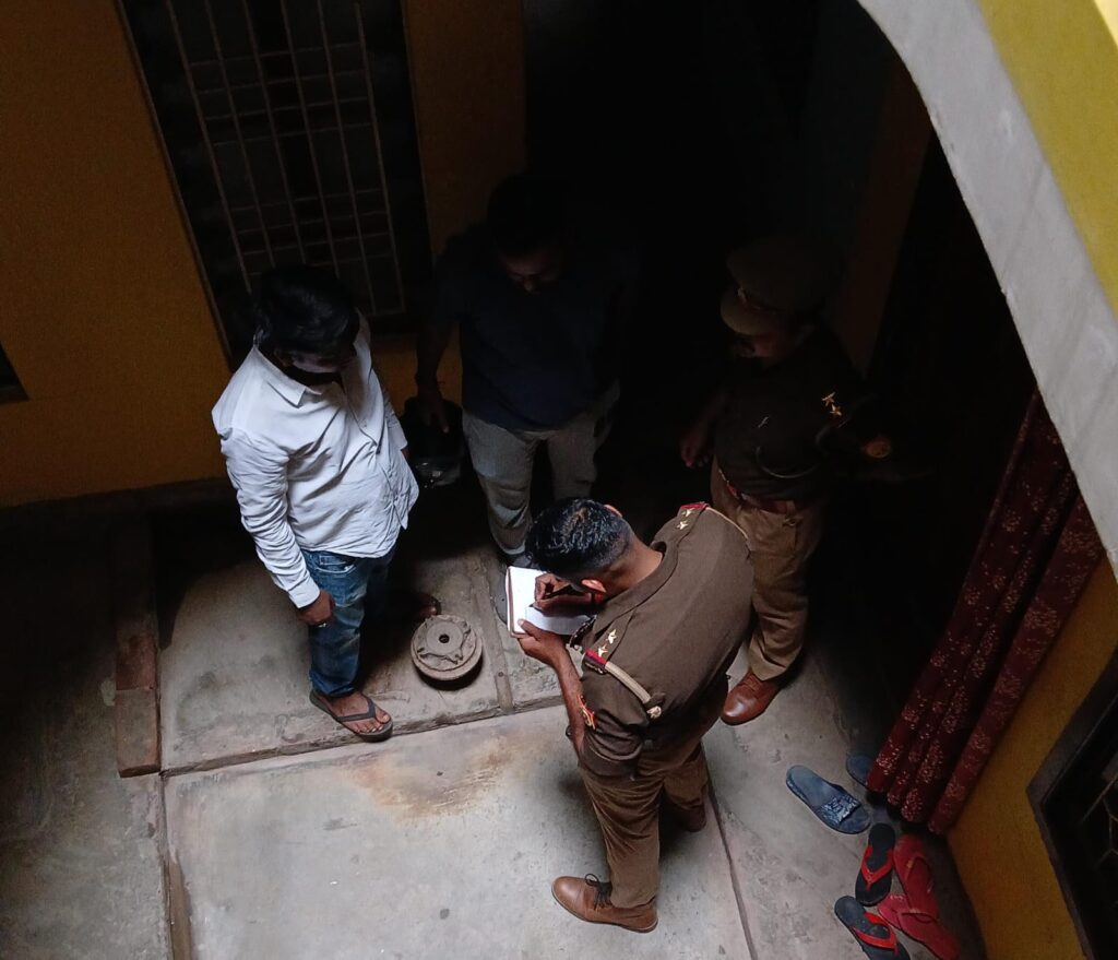 युवक ने पत्नी और तीन बच्चों की गोली मारकर हत्या की, आरोपी फरार युवक ने पत्नी और तीन बच्चों की गोली मारकर हत्या की, आरोपी फरार युवक ने पत्नी और तीन बच्चों की गोली मारकर हत्या की, आरोपी फरार