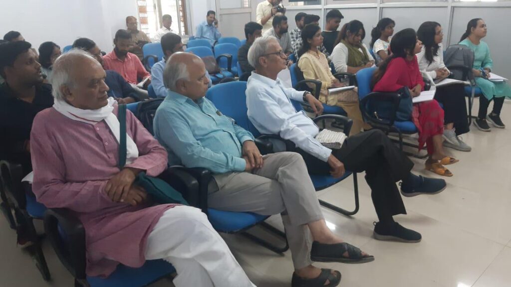 काशी विद्यापीठ में Digital Marketing में करियर की संभावनाओं पर संगोष्ठी, विशेषज्ञों ने साझा किए विचार काशी विद्यापीठ में Digital Marketing में करियर की संभावनाओं पर संगोष्ठी, विशेषज्ञों ने साझा किए विचार काशी विद्यापीठ में Digital Marketing में करियर की संभावनाओं पर संगोष्ठी, विशेषज्ञों ने साझा किए विचार