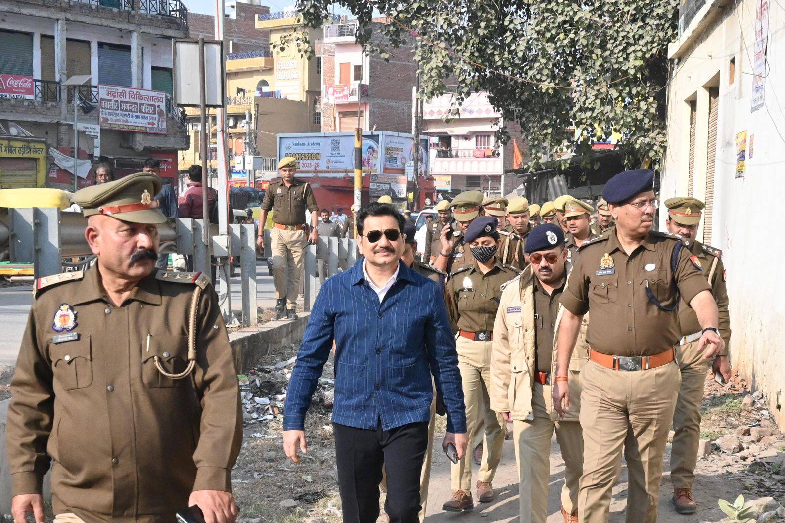 पुलिस आयुक्त ने किया वाराणसी शहर का भ्रमण, यातायात व्यवस्था सुधारने के दिए कड़े निर्देश