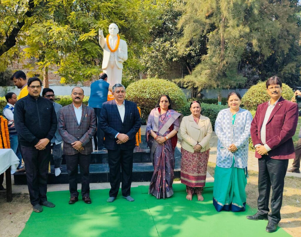 काशी विद्यापीठ : कुरीतियों को खत्म करने वाले महान समाज सुधारक थे - कुलपति काशी विद्यापीठ : कुरीतियों को खत्म करने वाले महान समाज सुधारक थे - कुलपति काशी विद्यापीठ : कुरीतियों को खत्म करने वाले महान समाज सुधारक थे - कुलपति
