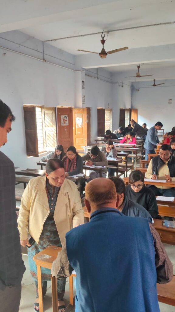 काशी विद्यापीठ की शोध प्रवेश परीक्षा शांतिपूर्ण ढंग से संपन्न, 1111 अभ्यर्थियों ने दी परीक्षा काशी विद्यापीठ की शोध प्रवेश परीक्षा शांतिपूर्ण ढंग से संपन्न, 1111 अभ्यर्थियों ने दी परीक्षा काशी विद्यापीठ की शोध प्रवेश परीक्षा शांतिपूर्ण ढंग से संपन्न, 1111 अभ्यर्थियों ने दी परीक्षा