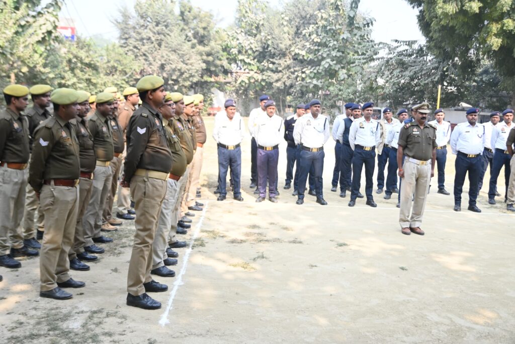 मानवाधिकार दिवस पर डा. एस् चन्नप्पा ने पुलिस बल को दिलाई शपथ मानवाधिकार दिवस पर डा. एस् चन्नप्पा ने पुलिस बल को दिलाई शपथ मानवाधिकार दिवस पर डा. एस् चन्नप्पा ने पुलिस बल को दिलाई शपथ