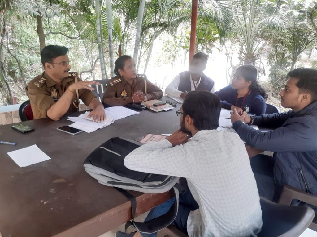 काशी में SPEL Programme 2.0 के तहत छात्र-छात्राओं को दिया जा रहा व्यावहारिक पुलिस प्रशिक्षण काशी में SPEL Programme 2.0 के तहत छात्र-छात्राओं को दिया जा रहा व्यावहारिक पुलिस प्रशिक्षण काशी में SPEL Programme 2.0 के तहत छात्र-छात्राओं को दिया जा रहा व्यावहारिक पुलिस प्रशिक्षण