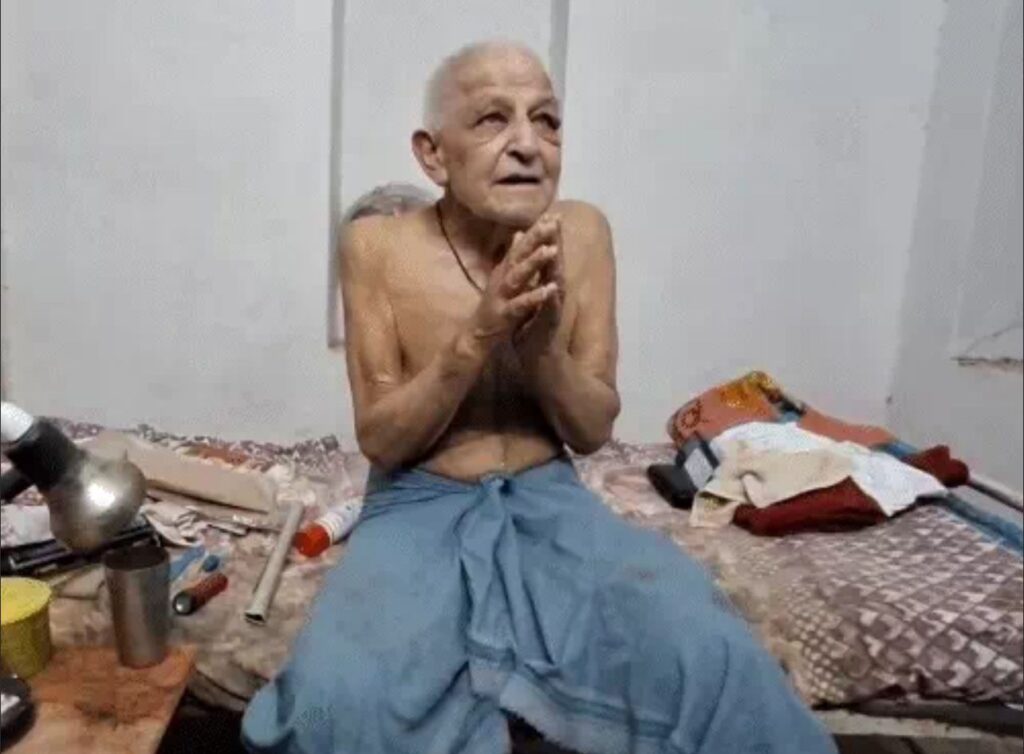 80 करोड़ की संपत्ति के मालिक साहित्यकार श्रीनाथ खंडेलवाल का निधन, परिवार ने छोड़ा अकेला 80 करोड़ की संपत्ति के मालिक साहित्यकार श्रीनाथ खंडेलवाल का निधन, परिवार ने छोड़ा अकेला 80 करोड़ की संपत्ति के मालिक साहित्यकार श्रीनाथ खंडेलवाल का निधन, परिवार ने छोड़ा अकेला