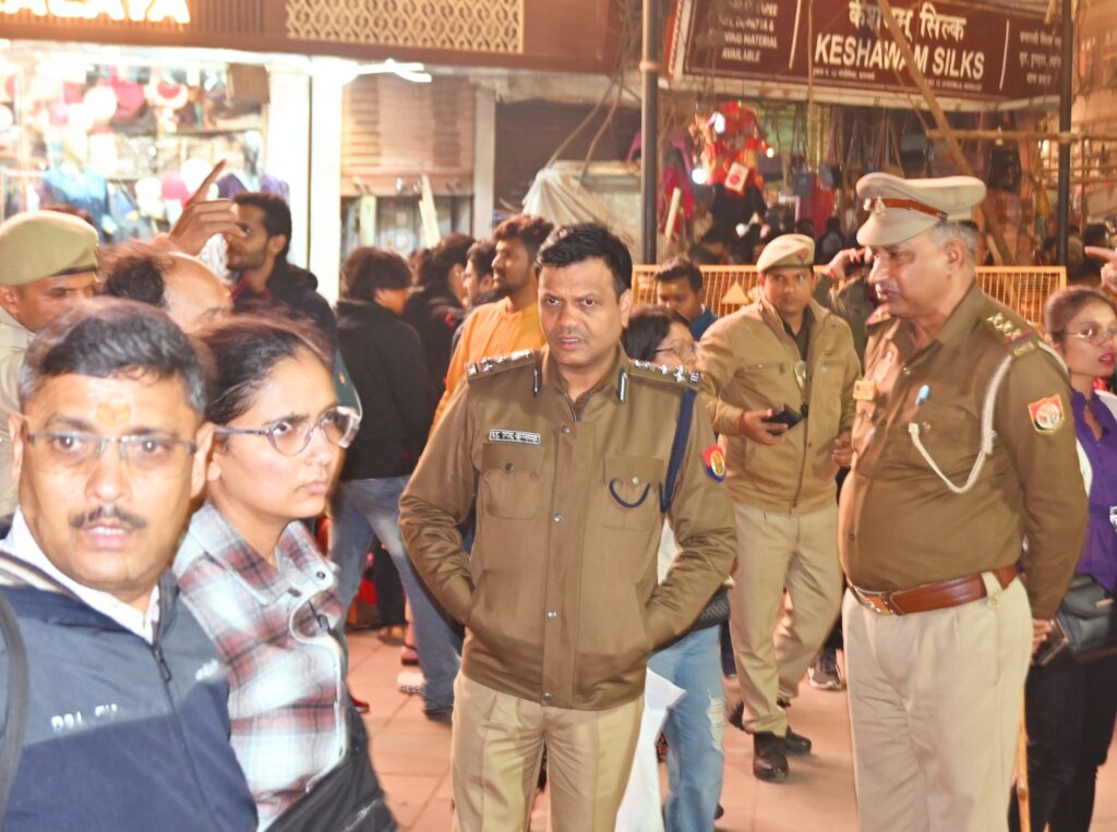 नववर्ष पर सुरक्षा एवं सुविधाओं की समीक्षा,अपर पुलिस आयुक्त डॉ. एस. चन्नप्पा का निरीक्षण दौरा नववर्ष पर सुरक्षा एवं सुविधाओं की समीक्षा,अपर पुलिस आयुक्त डॉ. एस. चन्नप्पा का निरीक्षण दौरा नववर्ष पर सुरक्षा एवं सुविधाओं की समीक्षा,अपर पुलिस आयुक्त डॉ. एस. चन्नप्पा का निरीक्षण दौरा
