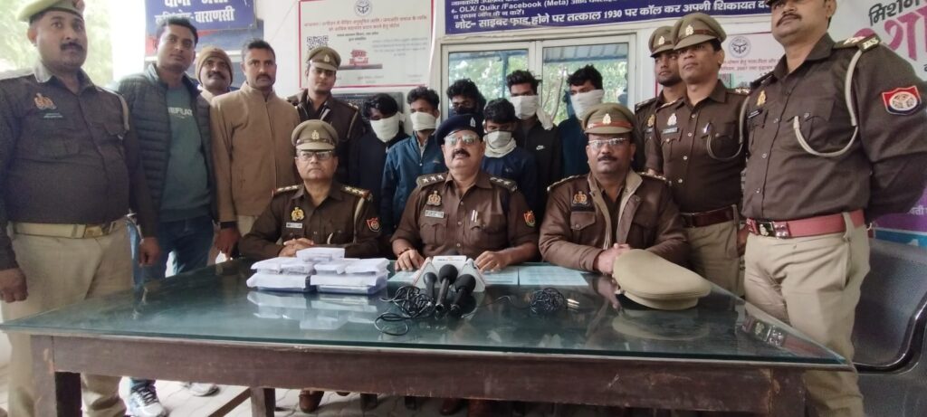 पुलिस ने गोमती ज़ोन में चोरी और छिनैती के 6 शातिर आरोपियों को किया गिरफ्तार, बड़ी मात्रा में सामान बरामद पुलिस ने गोमती ज़ोन में चोरी और छिनैती के 6 शातिर आरोपियों को किया गिरफ्तार, बड़ी मात्रा में सामान बरामद पुलिस ने गोमती ज़ोन में चोरी और छिनैती के 6 शातिर आरोपियों को किया गिरफ्तार, बड़ी मात्रा में सामान बरामद