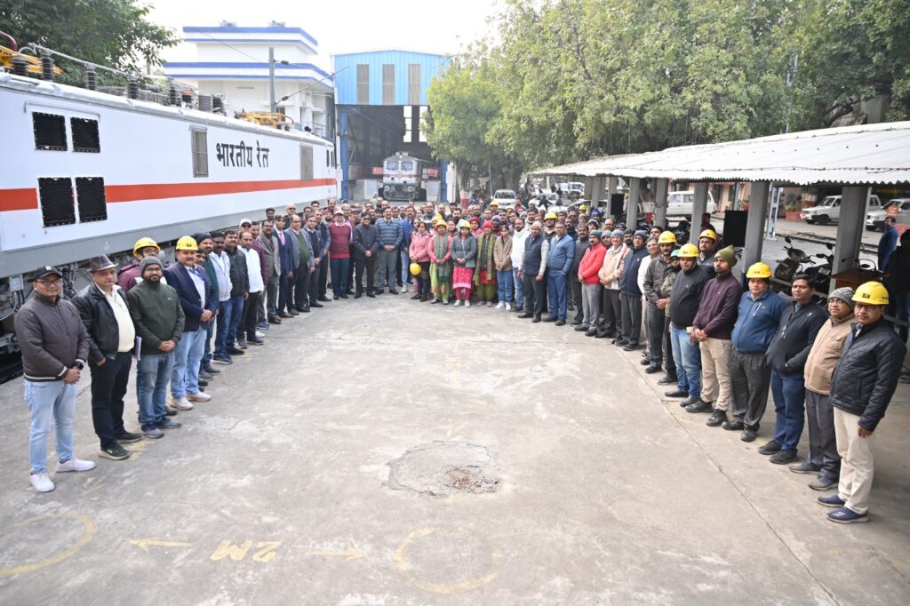 पूर्वोत्तर रेलवे वाराणसी: 31 कर्मचारियों का सम्मान, सेवानिवृत्ति पर 8.93 करोड़ का भुगतान पूर्वोत्तर रेलवे वाराणसी: 31 कर्मचारियों का सम्मान, सेवानिवृत्ति पर 8.93 करोड़ का भुगतान पूर्वोत्तर रेलवे वाराणसी: 31 कर्मचारियों का सम्मान, सेवानिवृत्ति पर 8.93 करोड़ का भुगतान