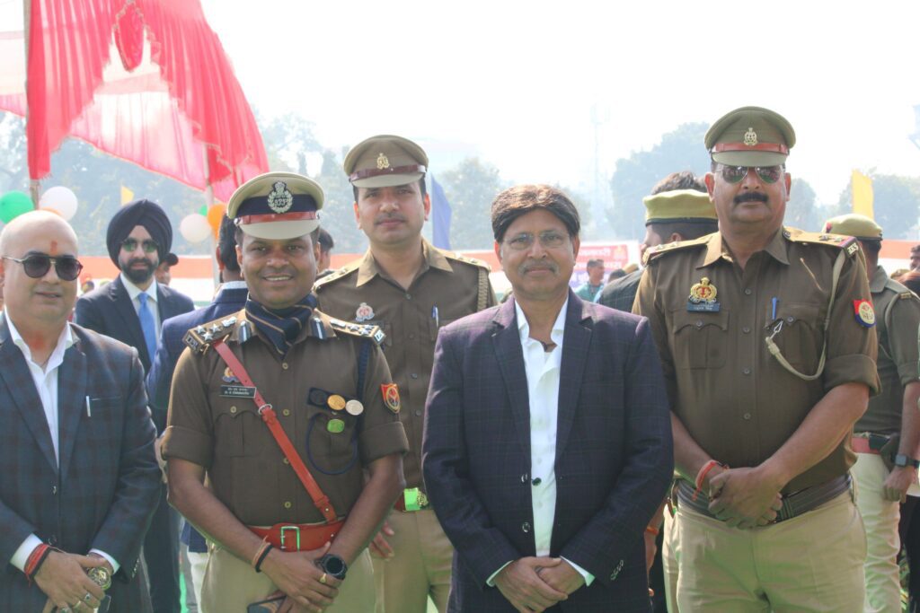 वाराणसी पुलिस लाइन में गणतंत्र दिवस समारोह: बच्चों की प्रस्तुतियों ने मोहा मन, विशिष्ट हस्तियों की उपस्थिति ने बढ़ाई शोभा वाराणसी पुलिस लाइन में गणतंत्र दिवस समारोह: बच्चों की प्रस्तुतियों ने मोहा मन, विशिष्ट हस्तियों की उपस्थिति ने बढ़ाई शोभा वाराणसी पुलिस लाइन में गणतंत्र दिवस समारोह: बच्चों की प्रस्तुतियों ने मोहा मन, विशिष्ट हस्तियों की उपस्थिति ने बढ़ाई शोभा