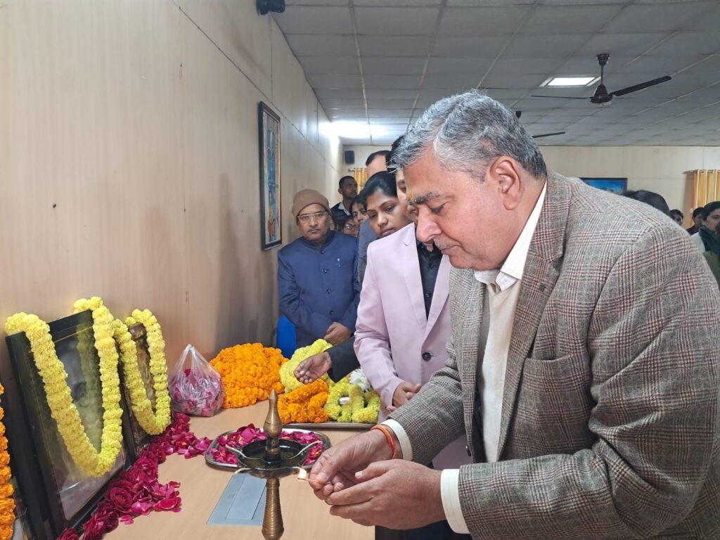 काशी विद्यापीठ : हिन्दी विभाग की ओर से आयोजित दो दिवसीय अंतरराष्ट्रीय संगोष्ठी का उद्घाटन काशी विद्यापीठ : हिन्दी विभाग की ओर से आयोजित दो दिवसीय अंतरराष्ट्रीय संगोष्ठी का उद्घाटन काशी विद्यापीठ : हिन्दी विभाग की ओर से आयोजित दो दिवसीय अंतरराष्ट्रीय संगोष्ठी का उद्घाटन