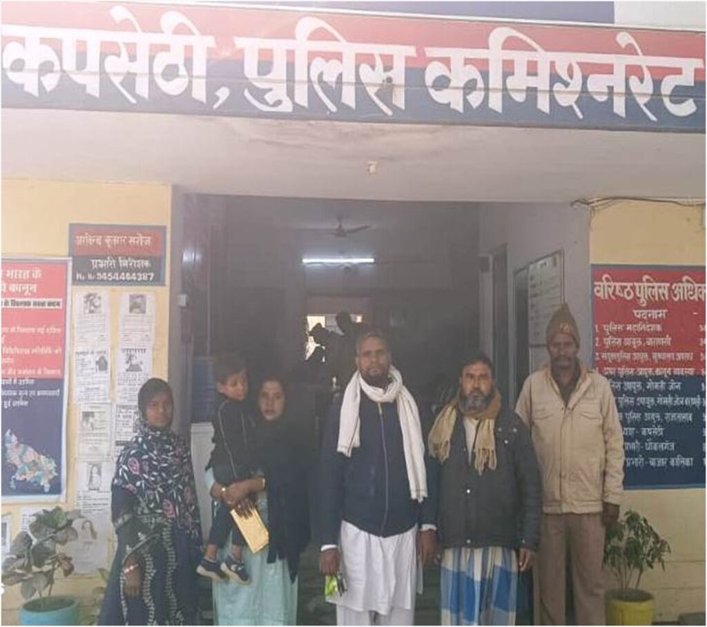 कपसेठी पुलिस ने “ऑपरेशन चक्रव्यूह” के तहत गुमशुदा बालक को एक घंटे में ढूंढकर परिजनों को सौंपा कपसेठी पुलिस ने “ऑपरेशन चक्रव्यूह” के तहत गुमशुदा बालक को एक घंटे में ढूंढकर परिजनों को सौंपा कपसेठी पुलिस ने “ऑपरेशन चक्रव्यूह” के तहत गुमशुदा बालक को एक घंटे में ढूंढकर परिजनों को सौंपा