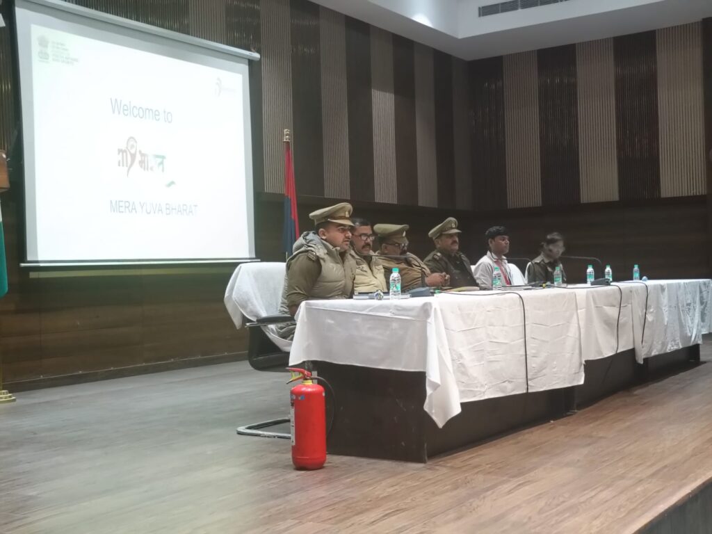 SPEL कार्यक्रम के तहत छात्रों को पुलिस और अग्निशमन सेवा की कार्यप्रणाली की जानकारी SPEL कार्यक्रम के तहत छात्रों को पुलिस और अग्निशमन सेवा की कार्यप्रणाली की जानकारी SPEL कार्यक्रम के तहत छात्रों को पुलिस और अग्निशमन सेवा की कार्यप्रणाली की जानकारी