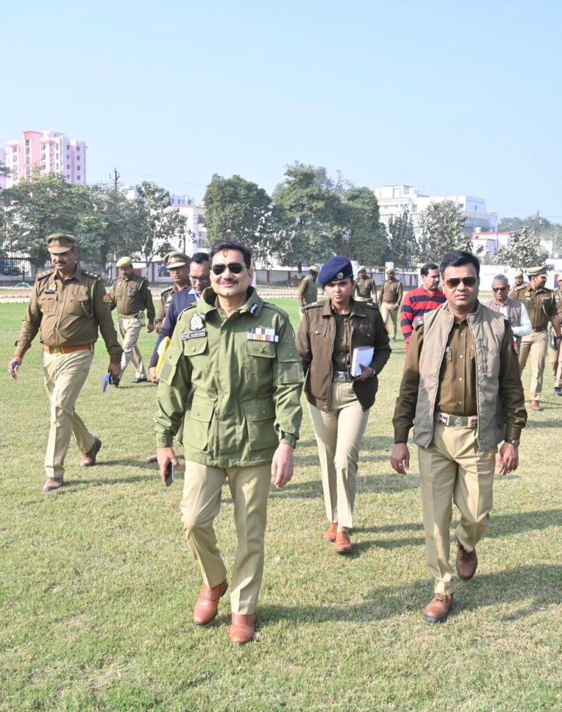 गणतंत्र दिवस की तैयारियों का निरीक्षण: वाराणसी पुलिस आयुक्त मोहित अग्रवाल ने दिए विशेष निर्देश गणतंत्र दिवस की तैयारियों का निरीक्षण: वाराणसी पुलिस आयुक्त मोहित अग्रवाल ने दिए विशेष निर्देश गणतंत्र दिवस की तैयारियों का निरीक्षण: वाराणसी पुलिस आयुक्त मोहित अग्रवाल ने दिए विशेष निर्देश