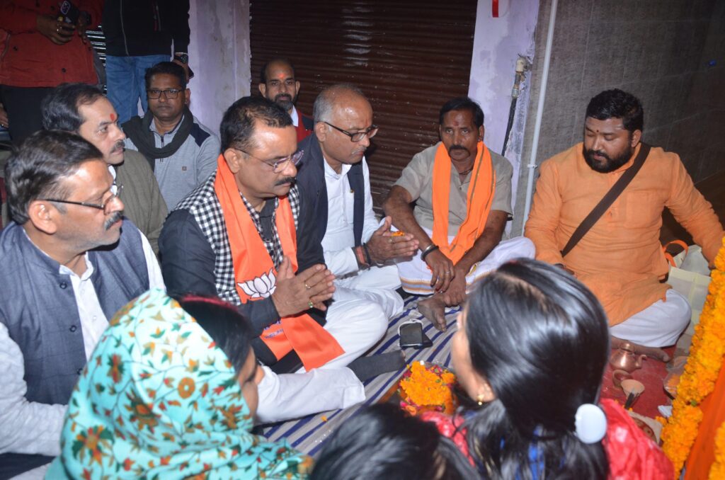महापौर ने पराड़कर भवन के पास महिला शौचालय का उद्घाटन किया महापौर ने पराड़कर भवन के पास महिला शौचालय का उद्घाटन किया महापौर ने पराड़कर भवन के पास महिला शौचालय का उद्घाटन किया