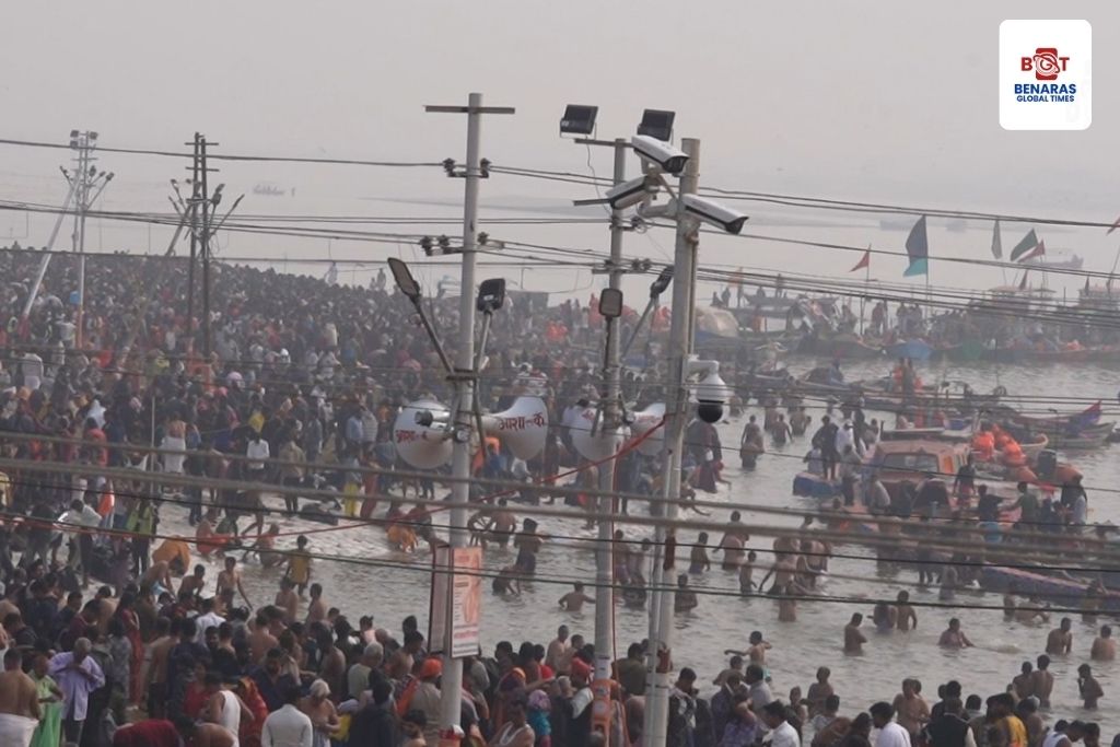 महाकुंभ 2025: संगम तट पर उमड़ रहा आस्था का सैलाब, एक क्लिक में जानें फ्री ठहरने, खाने और यातायात की हर जानकारी महाकुंभ 2025: संगम तट पर उमड़ रहा आस्था का सैलाब, एक क्लिक में जानें फ्री ठहरने, खाने और यातायात की हर जानकारी महाकुंभ 2025: संगम तट पर उमड़ रहा आस्था का सैलाब, एक क्लिक में जानें फ्री ठहरने, खाने और यातायात की हर जानकारी