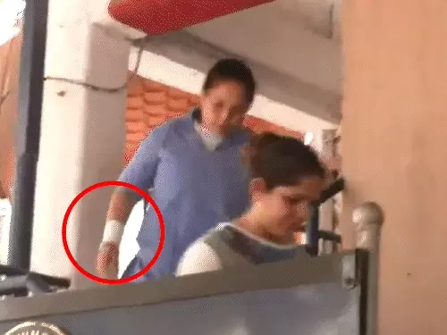 सैफ अली खान पर जानलेवा हमला: आरोपी की पहचान, पुलिस की 15 टीमें जांच में जुटीं सैफ अली खान पर जानलेवा हमला: आरोपी की पहचान, पुलिस की 15 टीमें जांच में जुटीं सैफ अली खान पर जानलेवा हमला: आरोपी की पहचान, पुलिस की 15 टीमें जांच में जुटीं