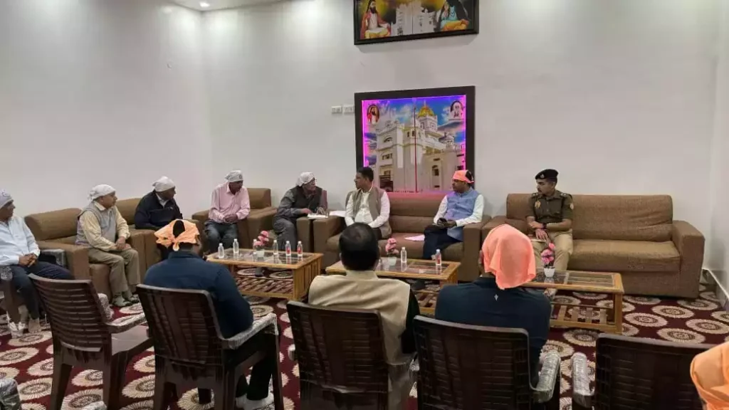 गुरु रविदास जयंती: सीर गोवर्धनपुर मठ में उत्सव की तैयारियां अंतिम चरण में, देश-विदेश से लाखों श्रद्धालुओं की उम्मीद गुरु रविदास जयंती: सीर गोवर्धनपुर मठ में उत्सव की तैयारियां अंतिम चरण में, देश-विदेश से लाखों श्रद्धालुओं की उम्मीद गुरु रविदास जयंती: सीर गोवर्धनपुर मठ में उत्सव की तैयारियां अंतिम चरण में, देश-विदेश से लाखों श्रद्धालुओं की उम्मीद