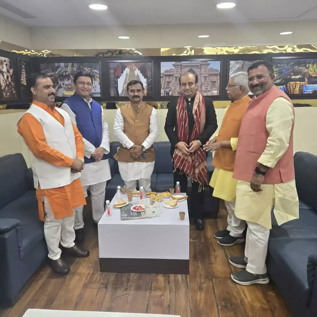 काशी पहुंचे भाजपा राष्ट्रीय प्रवक्ता सुधांशु त्रिवेदी, कार्यकर्ताओं ने किया भव्य स्वागत काशी पहुंचे भाजपा राष्ट्रीय प्रवक्ता सुधांशु त्रिवेदी, कार्यकर्ताओं ने किया भव्य स्वागत काशी पहुंचे भाजपा राष्ट्रीय प्रवक्ता सुधांशु त्रिवेदी, कार्यकर्ताओं ने किया भव्य स्वागत