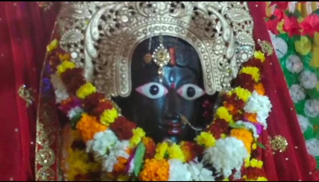 काशी में स्थित दुनिया का एकमात्र अनोखा वाग्देवी मंदिर, जहां विराजमान हैं मां सरस्वती के द्वादश स्वरूप काशी में स्थित दुनिया का एकमात्र अनोखा वाग्देवी मंदिर, जहां विराजमान हैं मां सरस्वती के द्वादश स्वरूप काशी में स्थित दुनिया का एकमात्र अनोखा वाग्देवी मंदिर, जहां विराजमान हैं मां सरस्वती के द्वादश स्वरूप