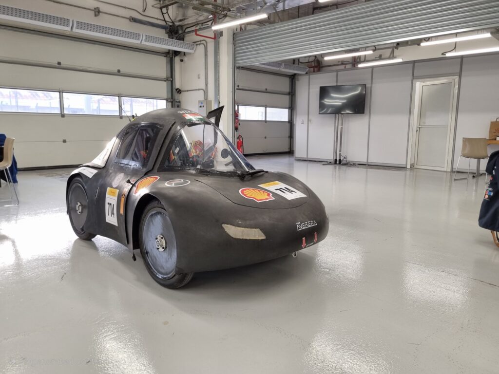 IIT (BHU) वाराणसी की टीम AVERERA ने Shell Eco-Marathon 2025 में जीते दो प्रमुख पुरस्कार IIT (BHU) वाराणसी की टीम AVERERA ने Shell Eco-Marathon 2025 में जीते दो प्रमुख पुरस्कार IIT (BHU) वाराणसी की टीम AVERERA ने Shell Eco-Marathon 2025 में जीते दो प्रमुख पुरस्कार
