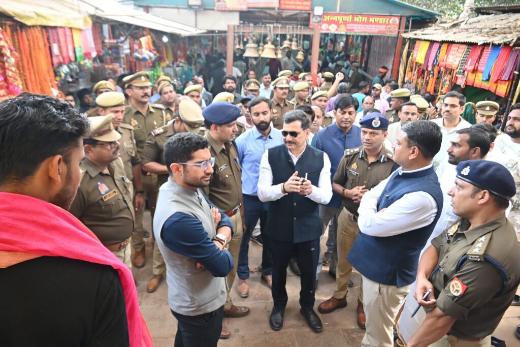 महाशिवरात्रि की तैयारियों का जायजा लेने मार्कण्डेय महादेव मंदिर पहुंचे सीपी और डीएम महाशिवरात्रि की तैयारियों का जायजा लेने मार्कण्डेय महादेव मंदिर पहुंचे सीपी और डीएम महाशिवरात्रि की तैयारियों का जायजा लेने मार्कण्डेय महादेव मंदिर पहुंचे सीपी और डीएम