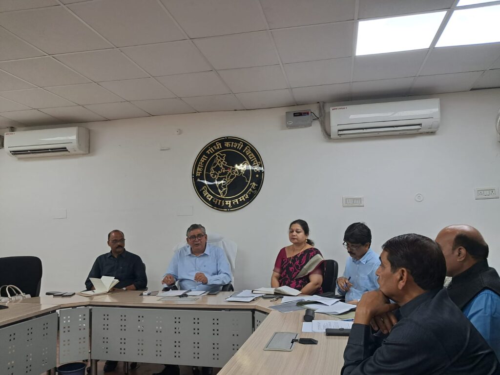 काशी विद्यापीठ में कुलपति की अध्यक्षता में बैठक, परीक्षा और अन्य कार्यक्रमों पर लिए गए महत्वपूर्ण निर्णय काशी विद्यापीठ में कुलपति की अध्यक्षता में बैठक, परीक्षा और अन्य कार्यक्रमों पर लिए गए महत्वपूर्ण निर्णय काशी विद्यापीठ में कुलपति की अध्यक्षता में बैठक, परीक्षा और अन्य कार्यक्रमों पर लिए गए महत्वपूर्ण निर्णय