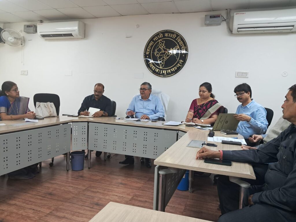 काशी विद्यापीठ में कुलपति की अध्यक्षता में बैठक, परीक्षा और अन्य कार्यक्रमों पर लिए गए महत्वपूर्ण निर्णय काशी विद्यापीठ में कुलपति की अध्यक्षता में बैठक, परीक्षा और अन्य कार्यक्रमों पर लिए गए महत्वपूर्ण निर्णय काशी विद्यापीठ में कुलपति की अध्यक्षता में बैठक, परीक्षा और अन्य कार्यक्रमों पर लिए गए महत्वपूर्ण निर्णय