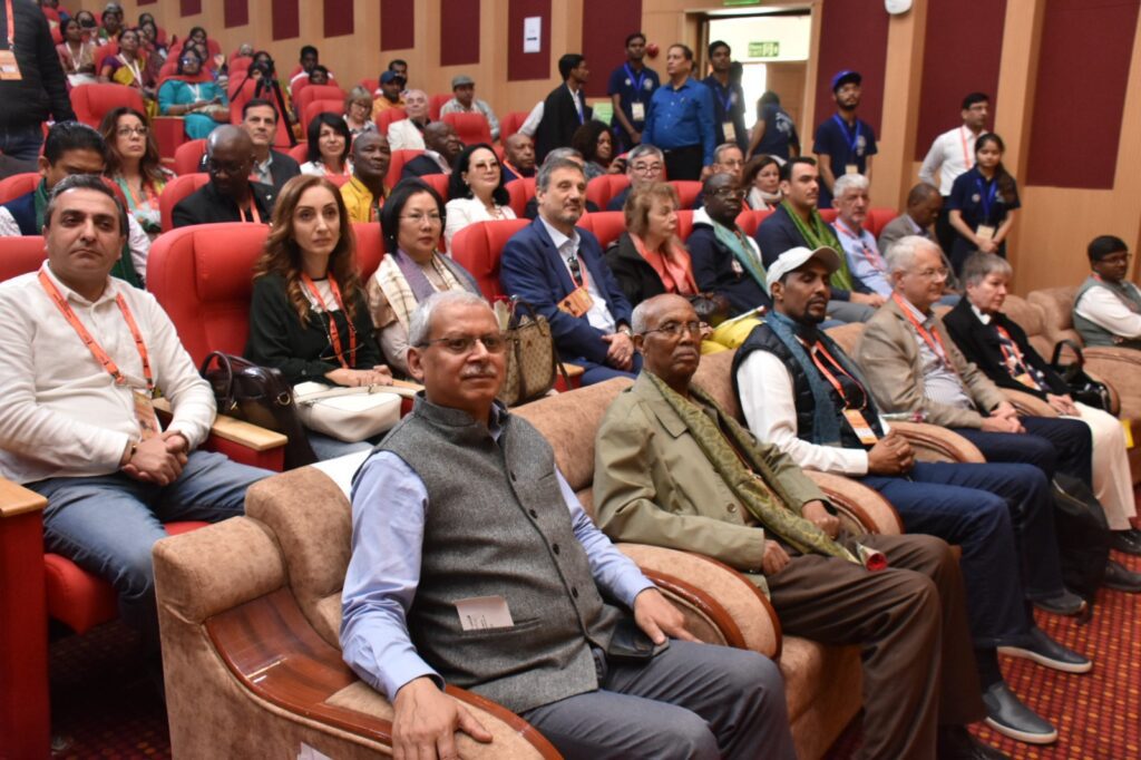 विदेश मंत्री एस. जयशंकर ने 45 देशों के राजदूतों संग काशी तमिल संगमम में किया संवाद विदेश मंत्री एस. जयशंकर ने 45 देशों के राजदूतों संग काशी तमिल संगमम में किया संवाद विदेश मंत्री एस. जयशंकर ने 45 देशों के राजदूतों संग काशी तमिल संगमम में किया संवाद