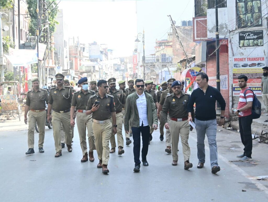 पुलिस आयुक्त मोहित अग्रवाल ने महाशिवरात्रि पर अखाड़ा जूलूस मार्ग की निरीक्षण पुलिस आयुक्त मोहित अग्रवाल ने महाशिवरात्रि पर अखाड़ा जूलूस मार्ग की निरीक्षण पुलिस आयुक्त मोहित अग्रवाल ने महाशिवरात्रि पर अखाड़ा जूलूस मार्ग की निरीक्षण