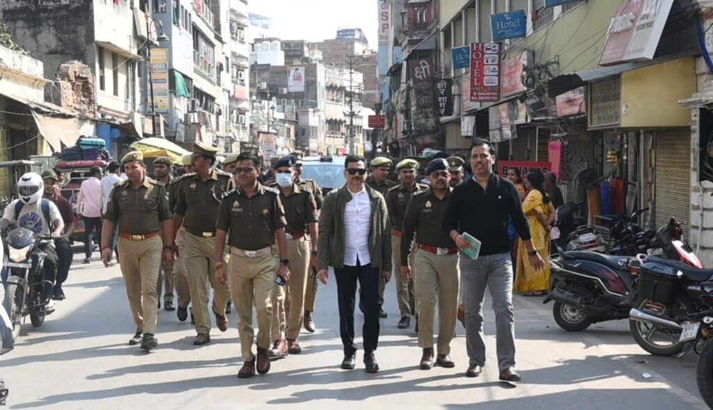 पुलिस आयुक्त मोहित अग्रवाल ने महाशिवरात्रि पर अखाड़ा जूलूस मार्ग की निरीक्षण पुलिस आयुक्त मोहित अग्रवाल ने महाशिवरात्रि पर अखाड़ा जूलूस मार्ग की निरीक्षण पुलिस आयुक्त मोहित अग्रवाल ने महाशिवरात्रि पर अखाड़ा जूलूस मार्ग की निरीक्षण