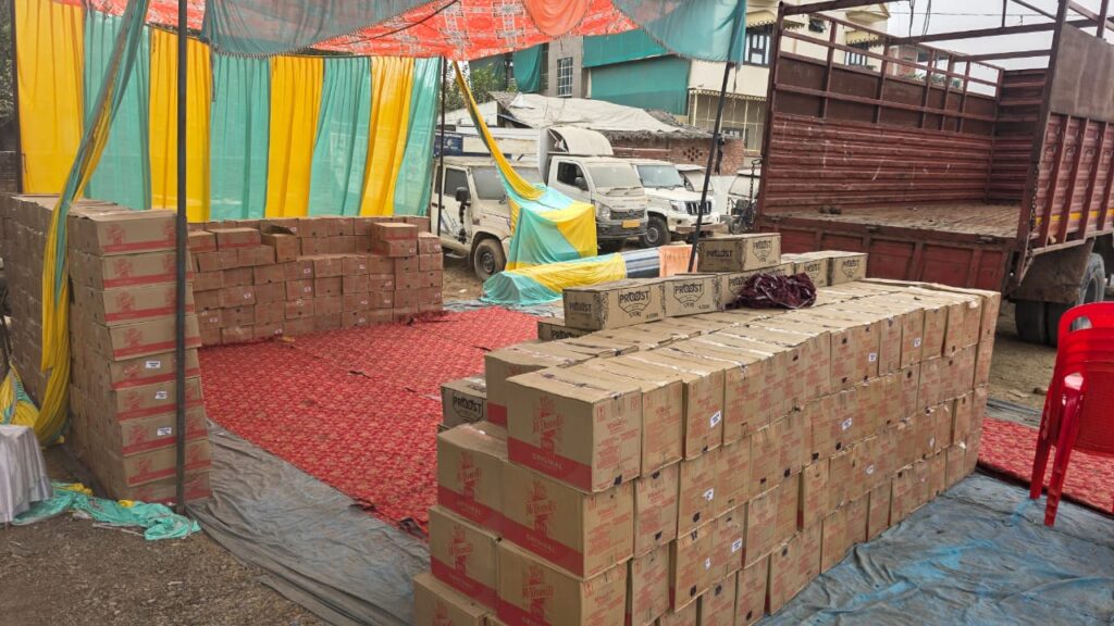 लंका पुलिस ने अवैध शराब तस्करी का भंडाफोड़ किया, 25 लाख की शराब के साथ तस्कर गिरफ्तार लंका पुलिस ने अवैध शराब तस्करी का भंडाफोड़ किया, 25 लाख की शराब के साथ तस्कर गिरफ्तार लंका पुलिस ने अवैध शराब तस्करी का भंडाफोड़ किया, 25 लाख की शराब के साथ तस्कर गिरफ्तार